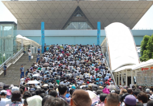 コミックマーケット(コミケ)は初心者でも大丈夫?楽しみ方と必需品をご紹介!